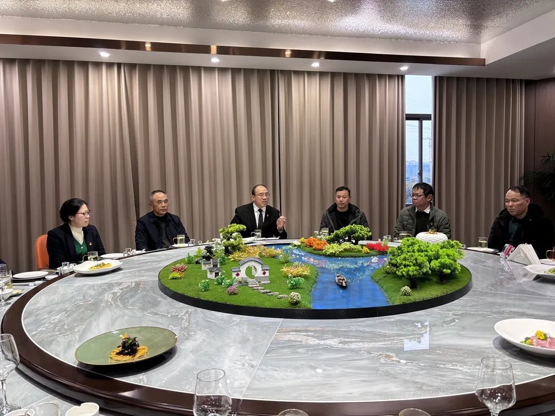 2f395c50a03f8d61fb13cbfad8eb8b72